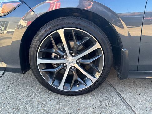 Used 2024 Honda Civic Touring image 32