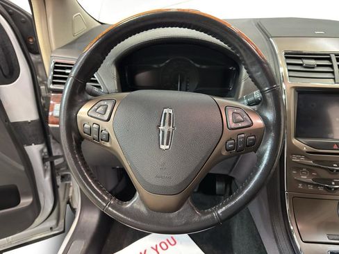Used 2012 Lincoln MKX AWD image 15