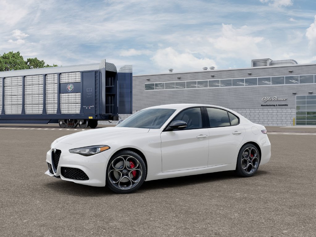 New 2026 Alfa Romeo Giulia RWD image 2
