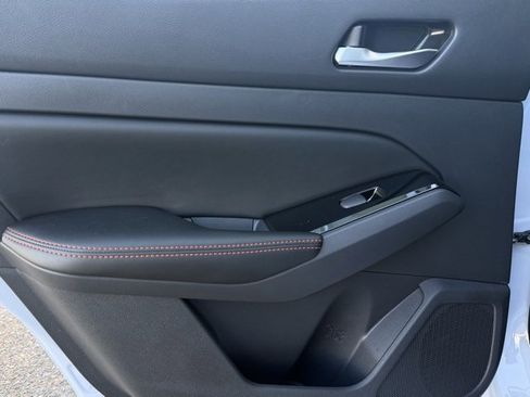 Certified 2025 Nissan Altima 2.5 SR image 11