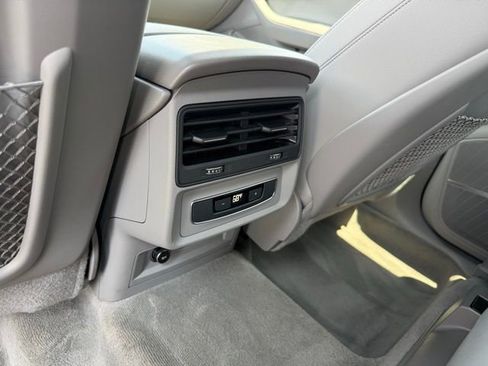 Used 2024 Audi Q7 2.0T Premium Plus image 18