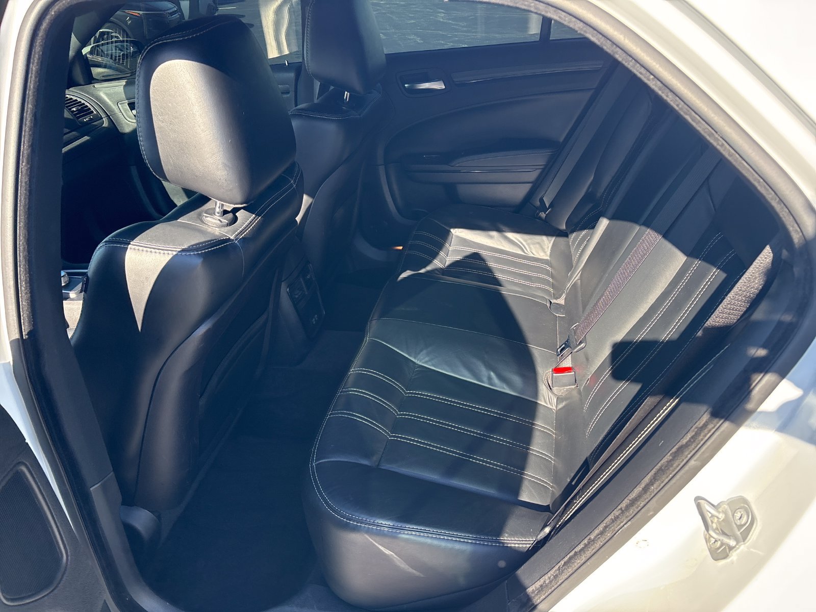 Used 2016 Chrysler 300 S RWD image 15