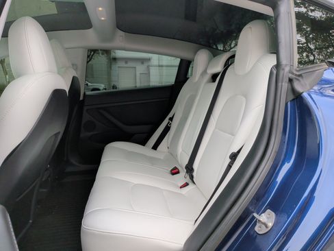 Used 2023 Tesla Model 3 Standard Range image 31