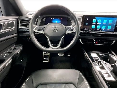 Used 2024 Volkswagen Atlas Cross Sport SEL Premium R-Line image 5