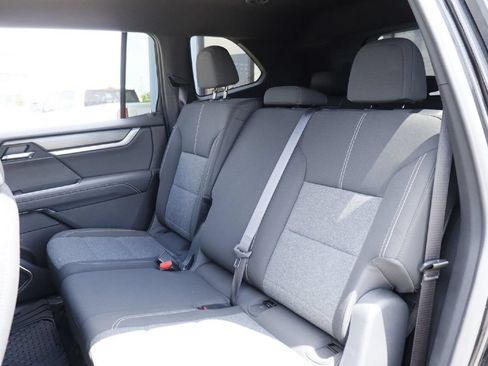 Used 2025 GMC Acadia Elevation FWD image 23