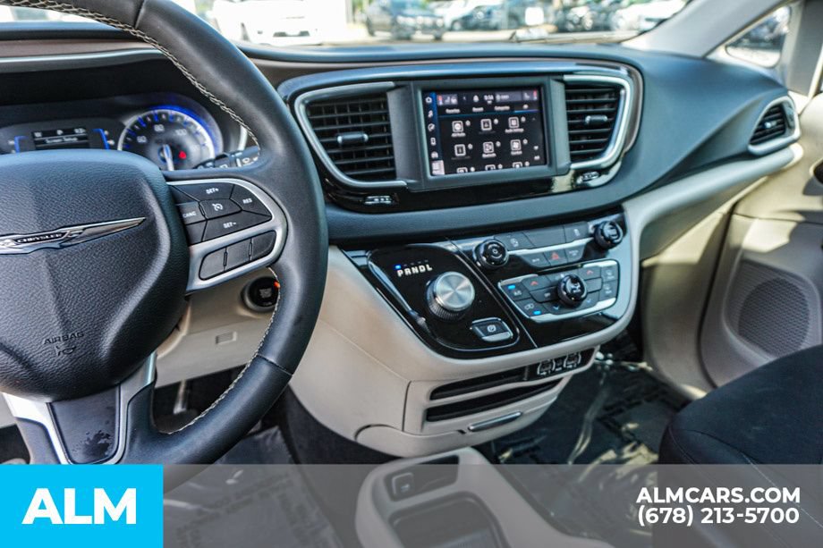 Used 2022 Chrysler Voyager LX FWD image 37