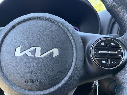 Used 2024 Kia Soul LX w/ Option Group 015 FWD image 9