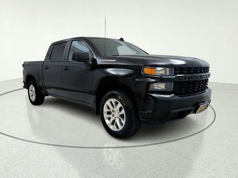 Used 2019 Chevrolet Silverado 1500 Custom w/ Custom Value Package AWD/4WD image 8