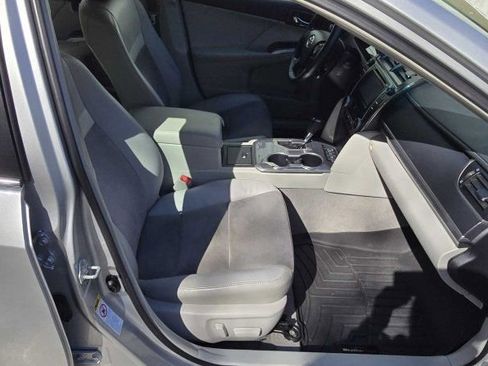 Used 2012 Toyota Camry XLE w/ Leather Pkg FWD image 17