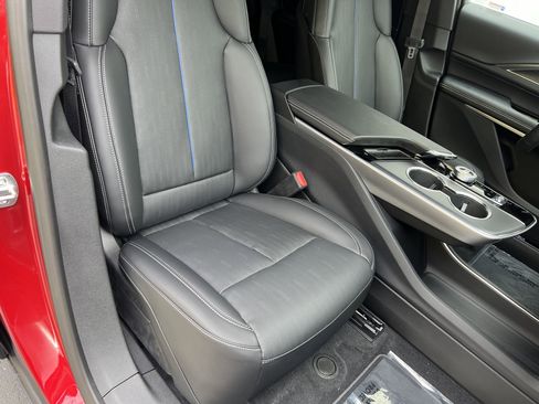 New 2025 Cadillac Lyriq Luxury image 26