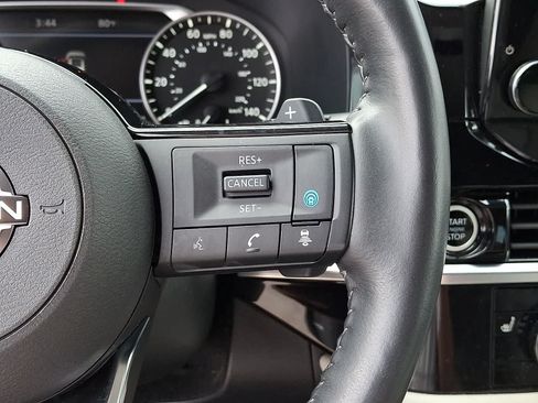 Used 2023 Nissan Pathfinder SL AWD/4WD image 26
