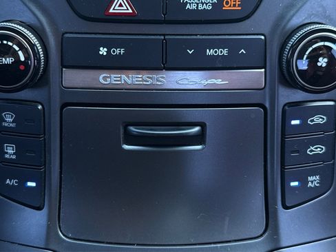 Used 2013 Hyundai Genesis 3.8 RWD image 25