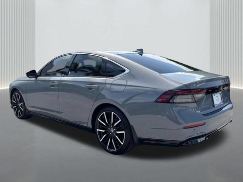 Used 2024 Honda Accord Touring image 7