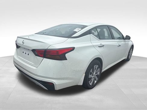 Used 2022 Nissan Altima 2.5 S FWD image 3