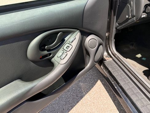 Used 1995 Pontiac Firebird Trans Am RWD image 40