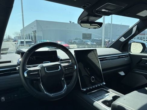 Used 2025 GMC Sierra EV Denali image 11