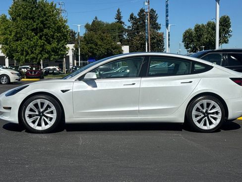 Used 2023 Tesla Model 3 Standard Range RWD image 2