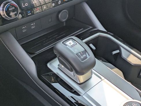 New 2025 Mitsubishi Outlander SEL image 24