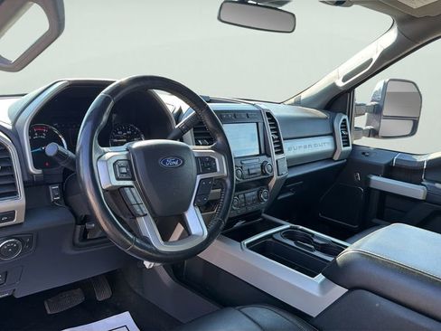 Used 2021 Ford F350 Lariat w/ Chrome Package image 22