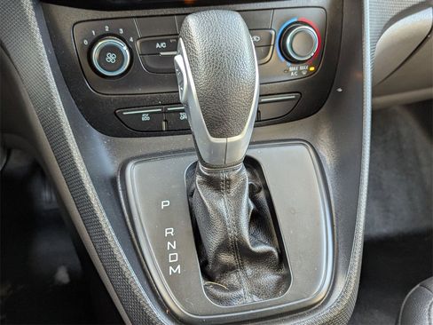 Used 2022 Ford Transit Connect XL image 19