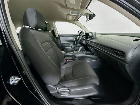 Certified 2025 Honda HR-V LX image 5