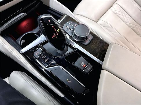 Used 2017 BMW 540i RWD image 37