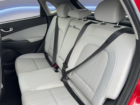 Used 2022 Hyundai Kona SEL w/ Convenience Package image 15