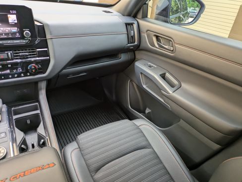 Used 2024 Nissan Pathfinder Rock Creek AWD/4WD image 15