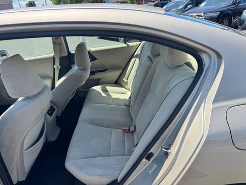 Used 2014 Honda Accord EX image 21