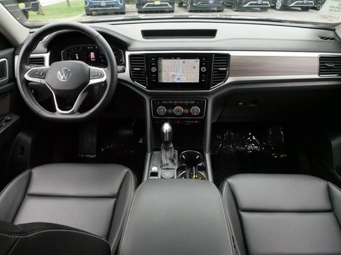 Certified 2023 Volkswagen Atlas SEL AWD/4WD image 10