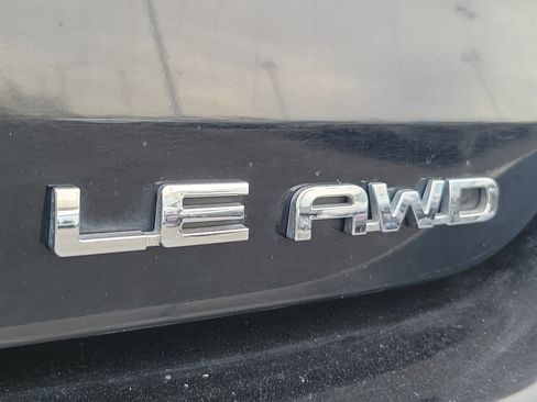 Certified 2020 Toyota Highlander LE image 7