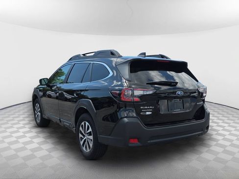 Used 2025 Subaru Outback Premium AWD/4WD image 6