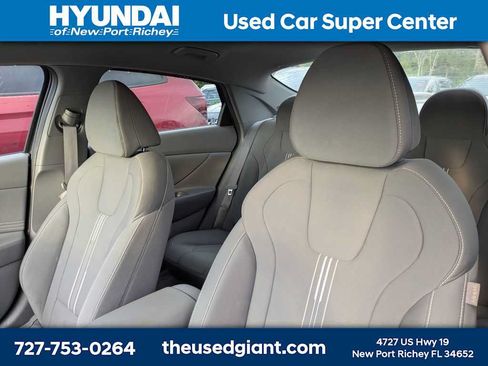 Certified 2023 Hyundai Elantra SEL w/ Convenience Package FWD image 3