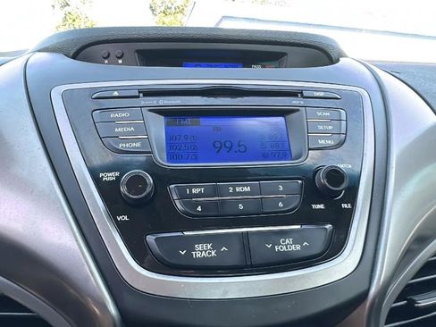 Used 2013 Hyundai Elantra GLS w/ Preferred Pkg FWD image 38