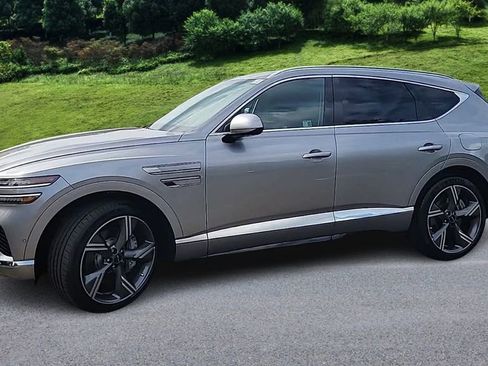 Used 2025 Genesis GV80 3.5T Prestige image 4