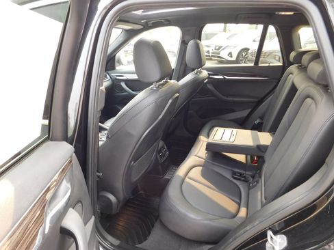 Used 2018 BMW X1 xDrive28i w/ Convenience Package AWD/4WD image 12