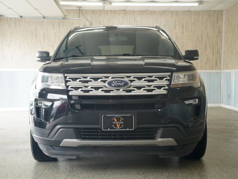 Used 2019 Ford Explorer XLT w/ Equipment Group 201A AWD/4WD image 3