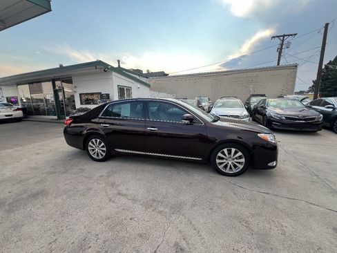Used 2012 Toyota Avalon Limited FWD image 26