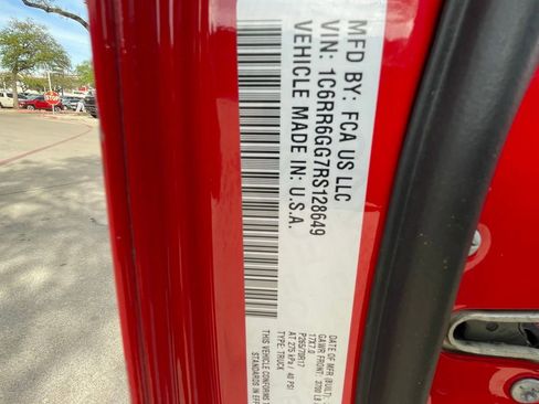 Used 2024 RAM 1500 Classic SLT image 28