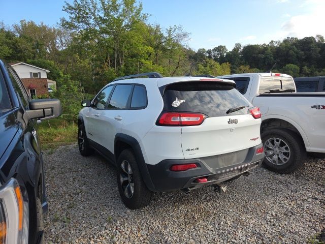 Used 2015 Jeep Cherokee Trailhawk AWD/4WD image 4
