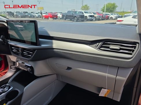 New 2025 Ford Escape SE image 33