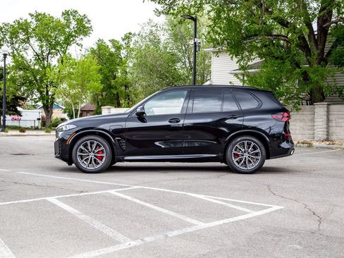 New 2026 BMW X5 xDrive50e w/ Executive Package AWD/4WD image 2