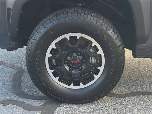 Used 2024 Toyota Tacoma TRD Off-Road AWD/4WD image 29