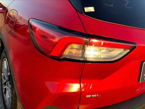 Certified 2022 Ford Escape SEL w/ Technology Package image 28