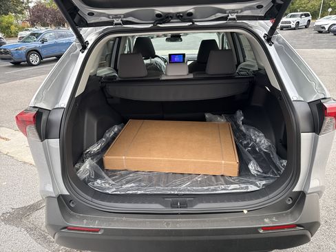 New 2025 Toyota RAV4 XLE image 12