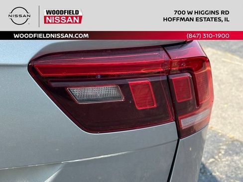 Used 2023 Volkswagen Tiguan SE w/ Panoramic Sunroof Package FWD image 14