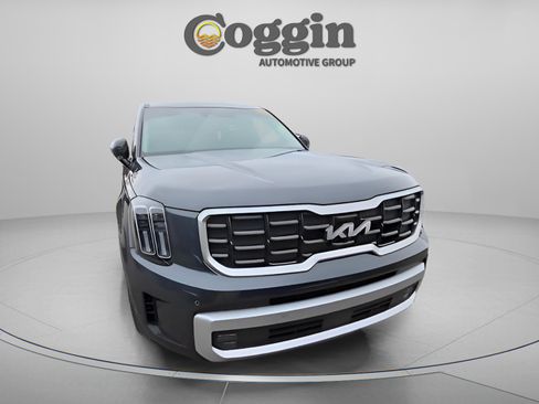Used 2024 Kia Telluride SX w/ Towing Package image 19