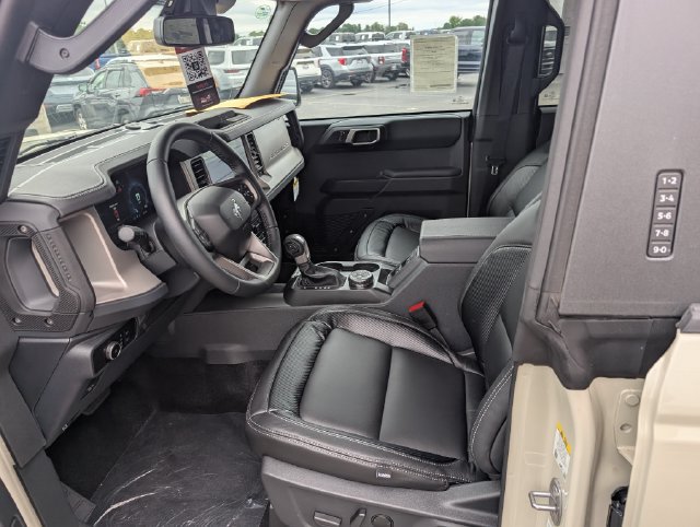 New 2026 Ford Bronco Outer Banks AWD/4WD image 13