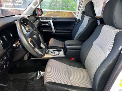 Used 2017 Toyota 4Runner SR5 image 18