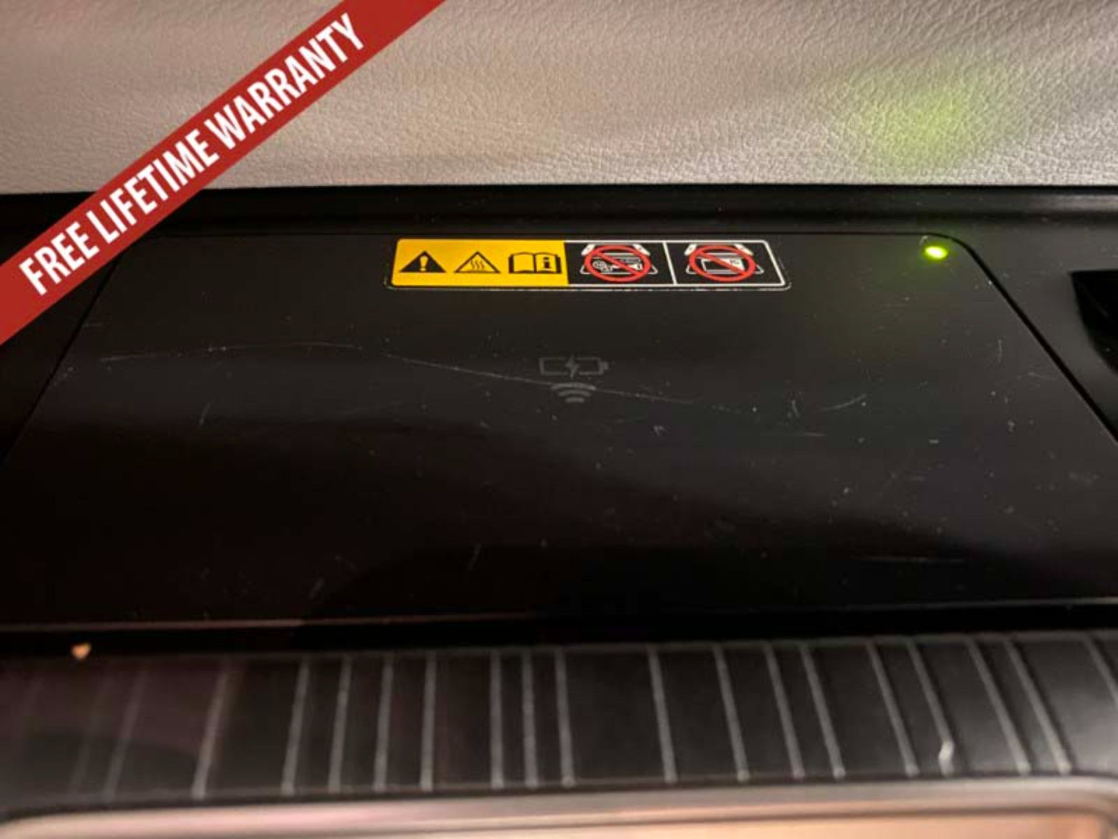 Used 2025 Toyota Sienna LE FWD image 41